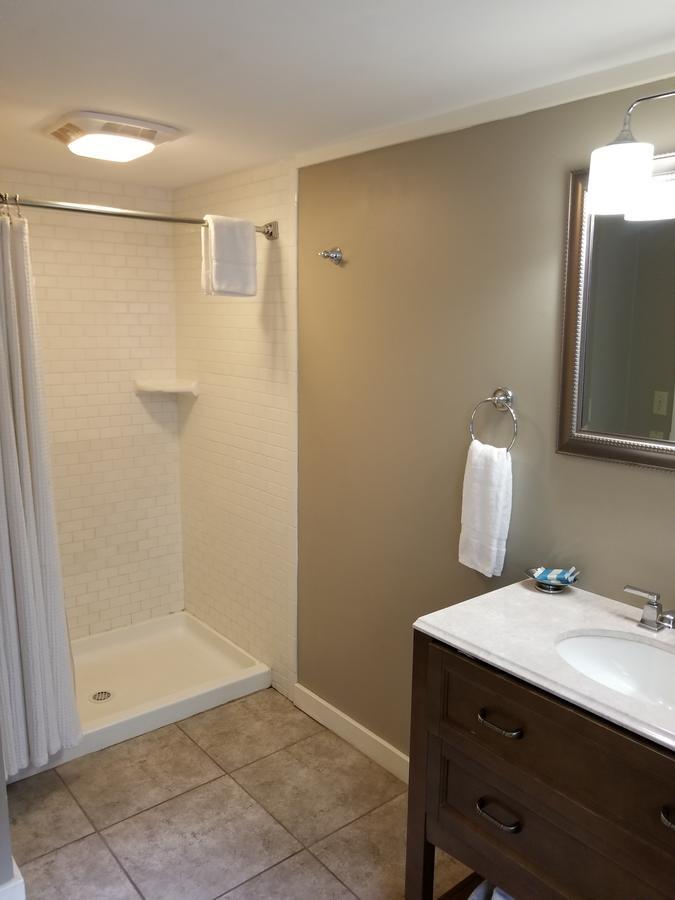 China Creek Hotel 2*